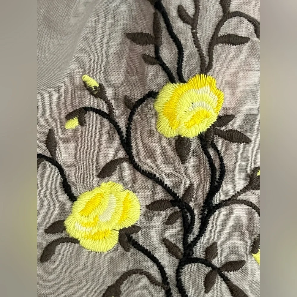 Lithe Dress - Picture 2 of 8